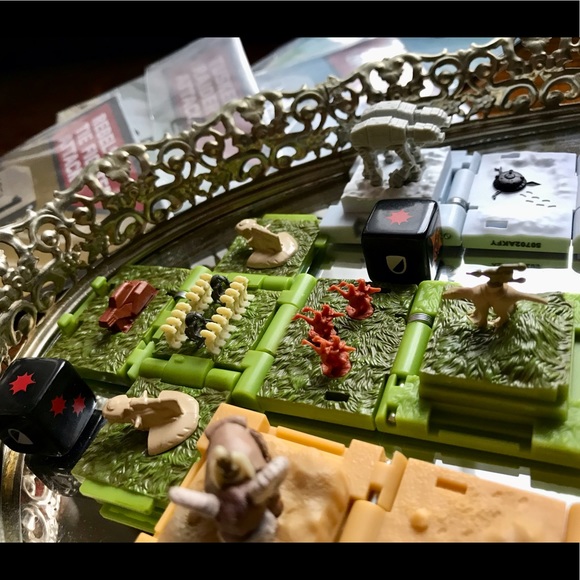 Lot STAR WARS Battle Cubes Polly Pocket Size Cube Toys Game Pcs Paperwork Dice - Picture 5 of 16